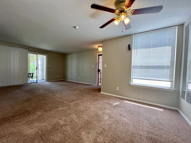 Photo - 506 Orange Dr