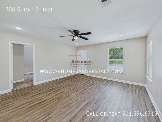 Photo - 308 Short St