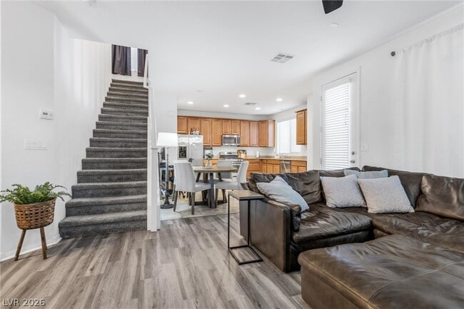 Photo - 10410 Lilac Square Ave