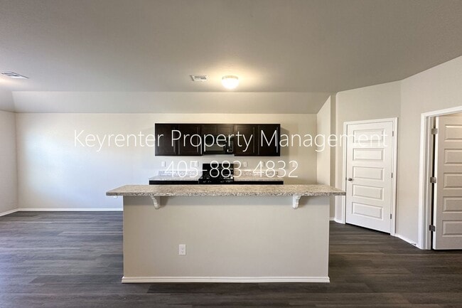 Photo - Gorgeous 4 Bed 2 Bath Home in Heart Of Yukon!