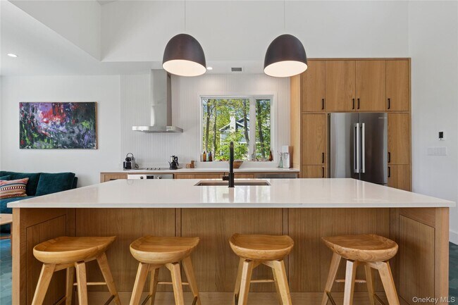 Photo - 6710 Soundview Ave