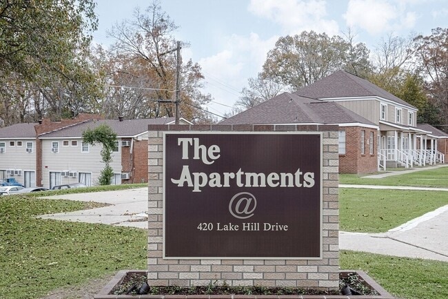 Building Photo - The Apartments at Lake Hill