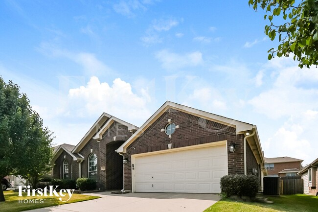 Photo - 403 Canadian Trail