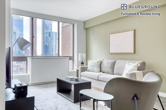 Building Photo - 520 W 43rd St Rental