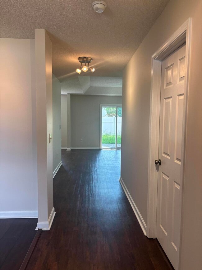 Photo - 20 Walden Cir