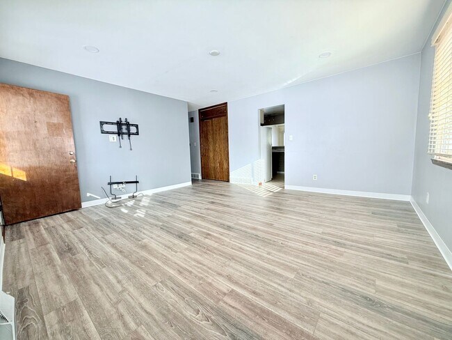 Photo - 3-Bed House in Waterloo