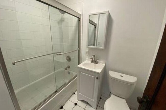 1701-1707-1707 Summit St Unit 1705 N. Summit Street
