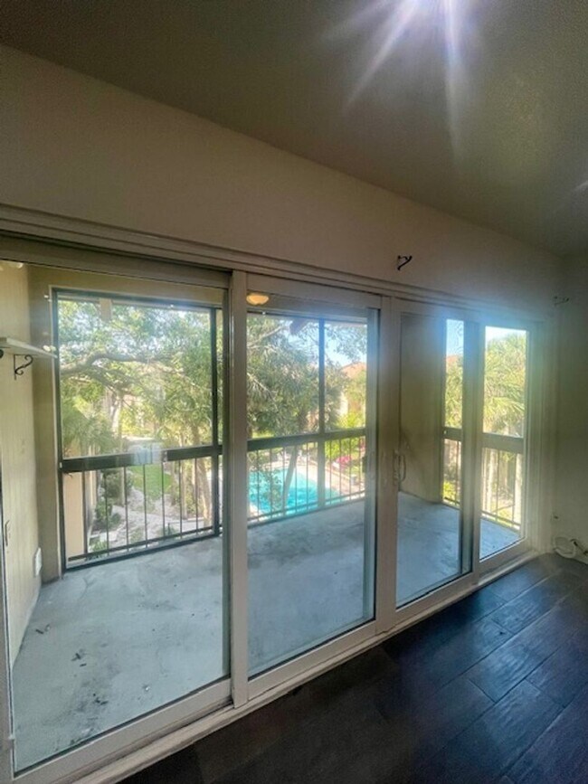 Photo - 600 Orange Dr