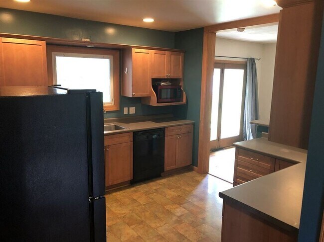 Photo - 2617 E Lombard St