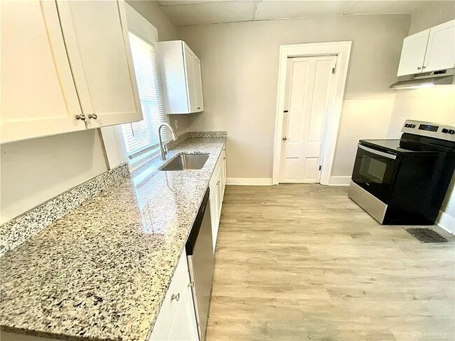 Photo - 100 E 3rd St