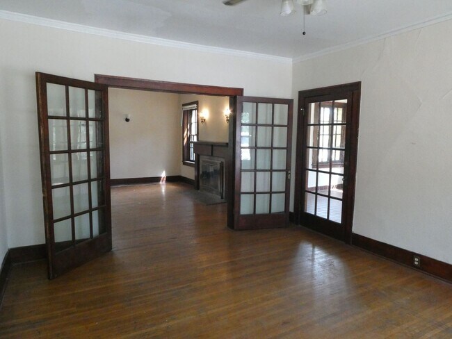 Photo - Beautiful 4 bedroom house in East Campus