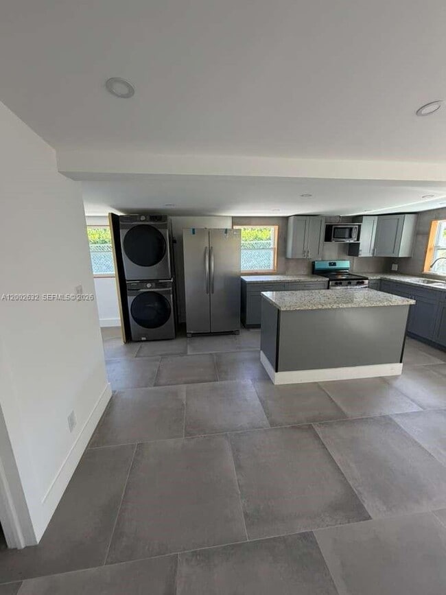 Photo - 14240 S Biscayne River Dr