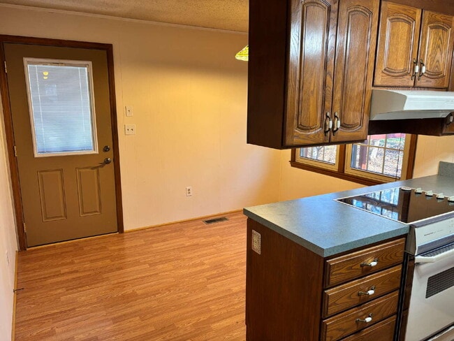 Photo - Charming Home for Rent on Quiet Cul-de-Sac!