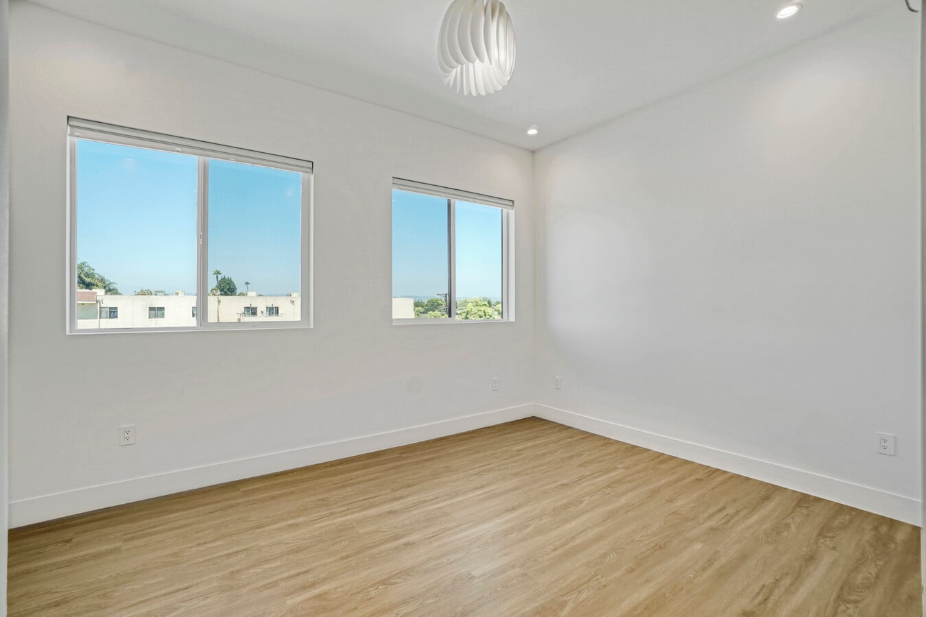 Photo - 4800-4802 S Slauson Ave Unidad 4802