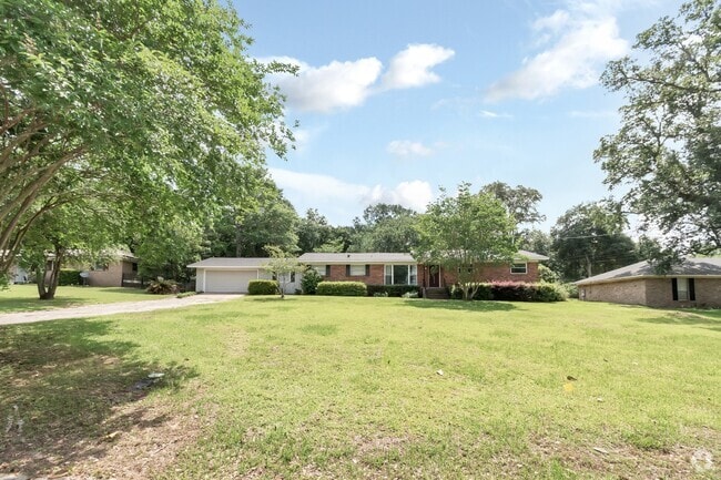 Building Photo - Wyattwood Rental