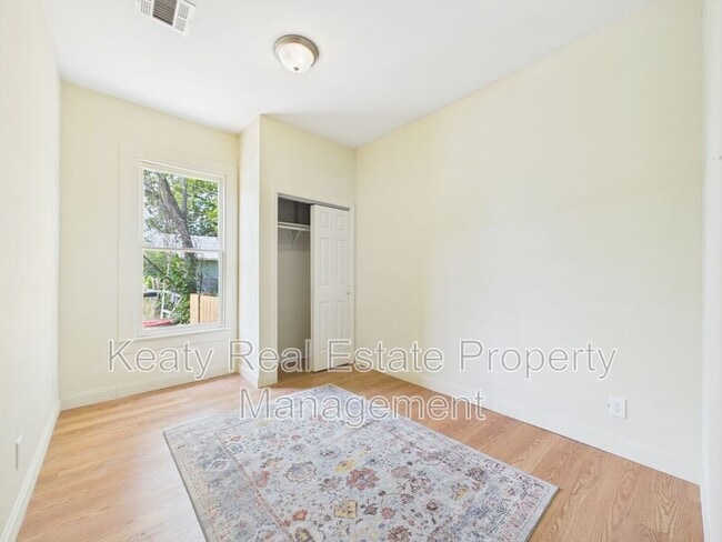 Photo - 617 E Vermilion St
