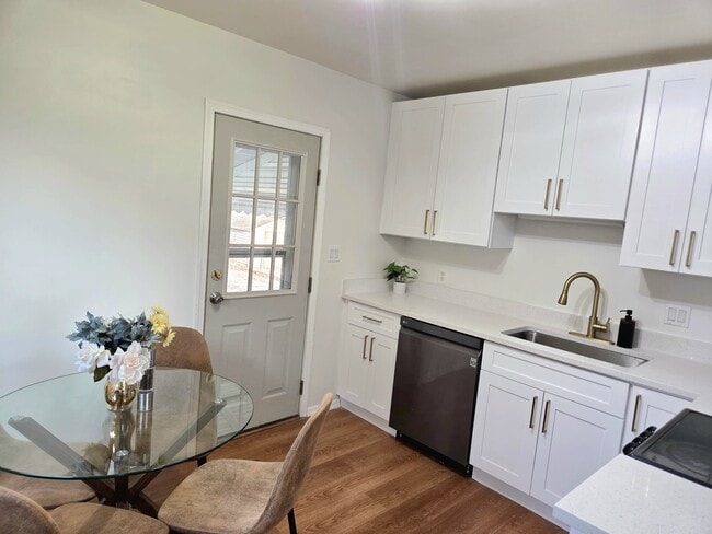 Cocina renovada - 1130 Stephen Dr