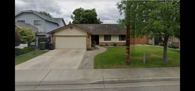 Photo - 2090 N Berkeley Ave