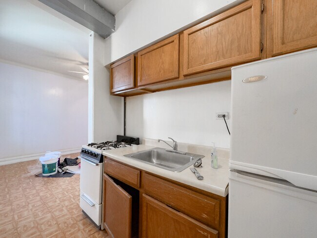 Photo - 2405 W Wilson Ave Unit 3