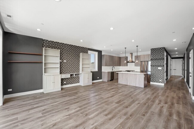 Photo - 117 S Bell Ave