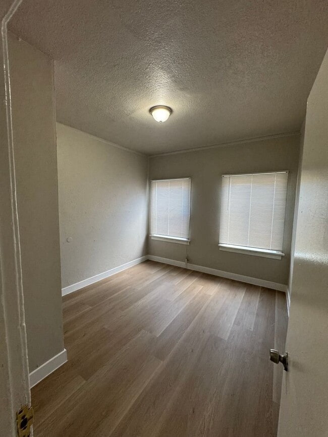 Photo - 811-W43 W 43rd St Unit 1