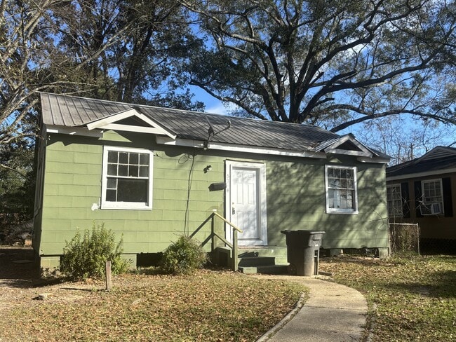 Building Photo - 5736 Breckenridge Ave