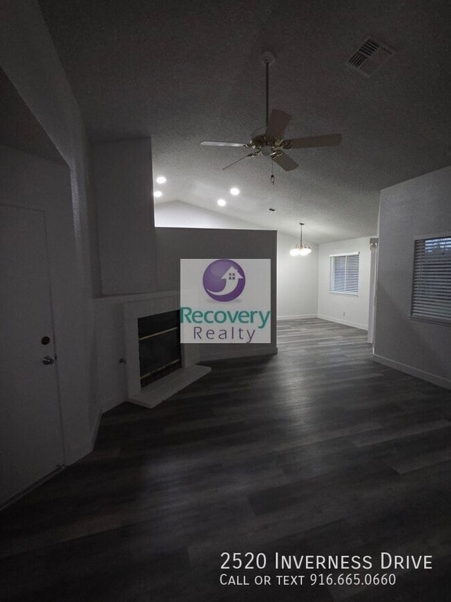 Photo - 2520 Inverness Dr