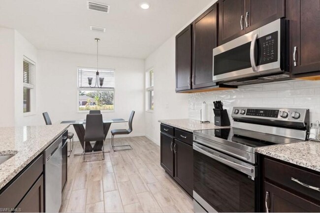 Photo - 1706 NE 10th Ln