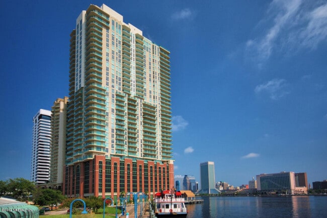 Photo - 1431 Riverplace Blvd Unidad 2302 Rental