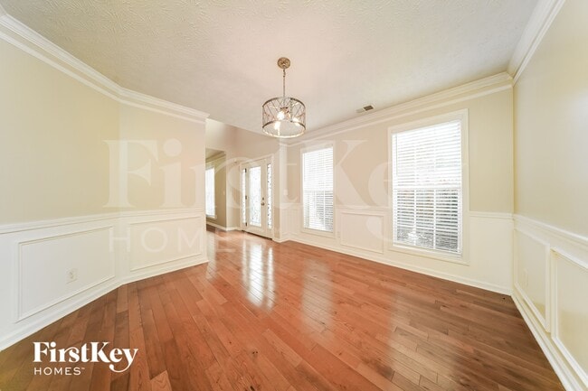 Photo - 9093 Ashton Rd
