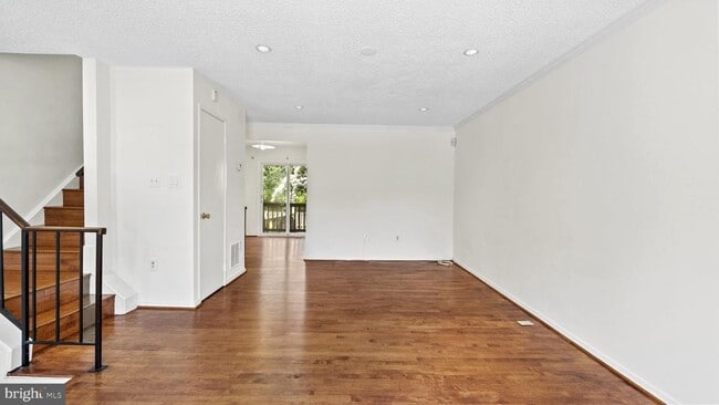 Photo - 8903 Waites Way