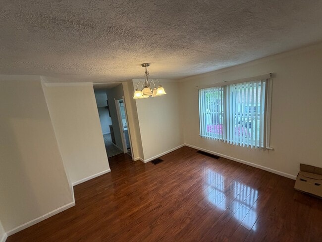 Photo - 3209 Dix Ave