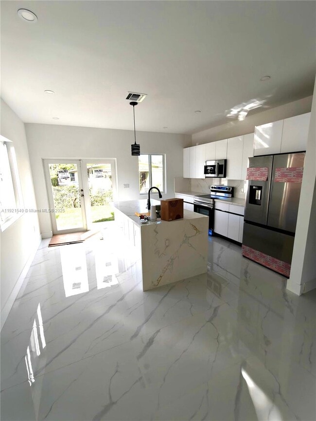 Photo - 1985 NW 152nd St