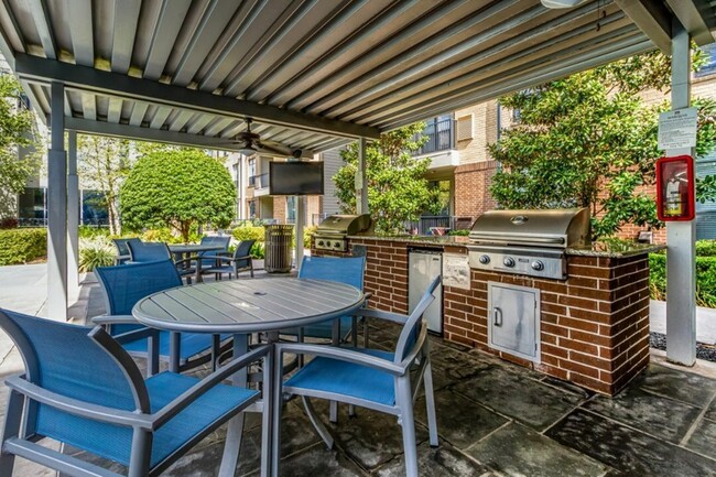 Photo - Caroline on Voss