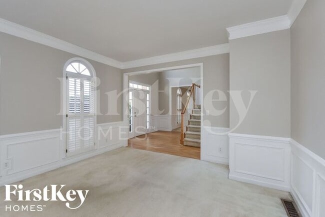 Photo - 1715 Foxwood Glen SE