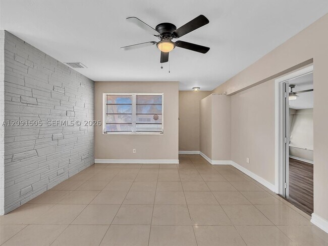 365 NE 171st Terrace