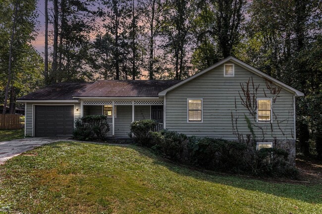 Photo - 3 bdrm, 2 bath in Stone Mountain