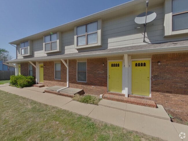 Building Photo - 3233 S Illinois St Rental