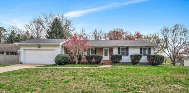 Nice quiet neighborhood. Backs to creek. Finished basement. - 31 W Cook Ave