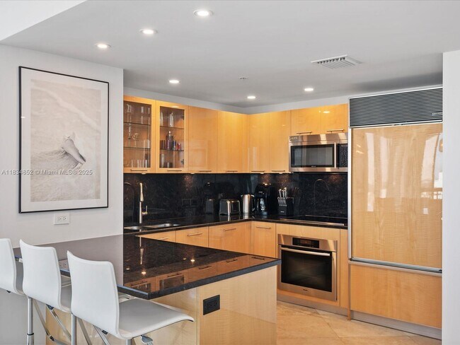 Photo - 6899 Collins Ave Unidad 1704