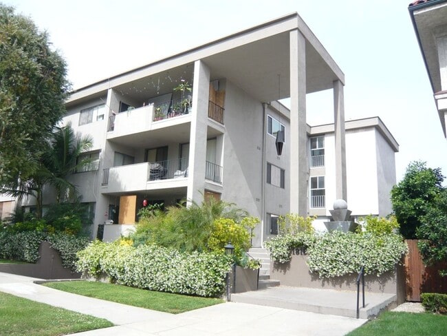 Photo - 1810 Ramona Ave Condo