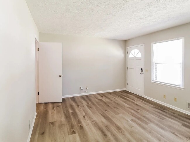 Photo - 721 Bluebird Dr SE