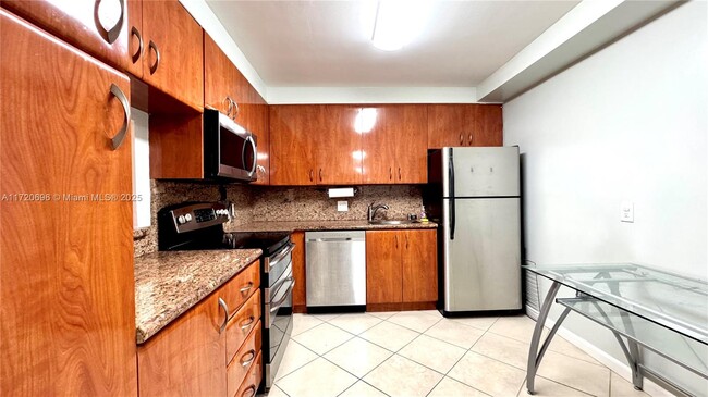 Photo - 2801 NE 183rd St Condominio Unidad 905W