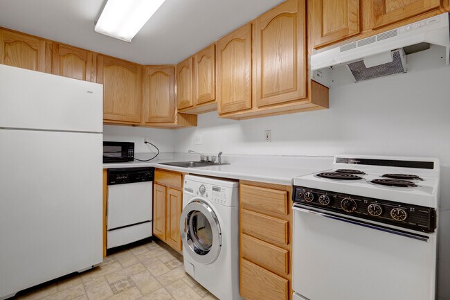 Photo - 1 Bed 1 Bath Dupont Circle apartment Unidad A