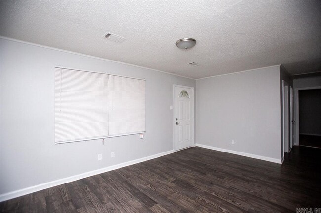 Photo - 9110 Woodford Dr