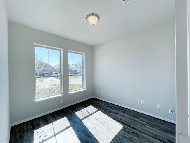 Photo - 24946 Via Arabella Ln