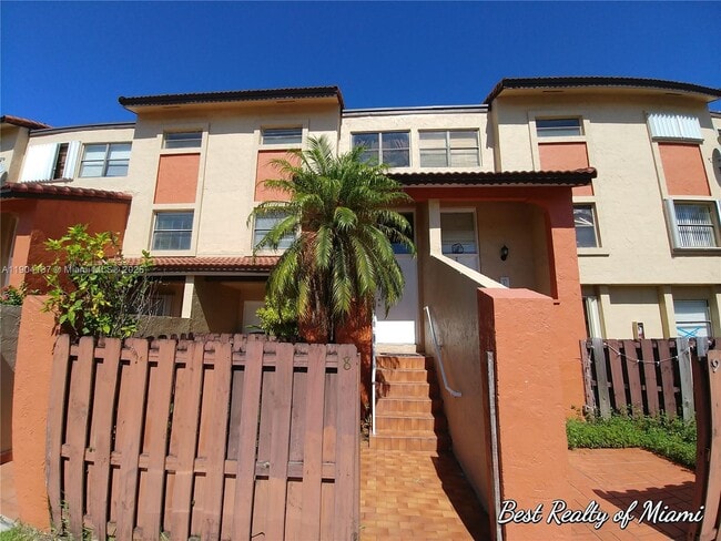 Photo - 9905 NW 9th St Cir