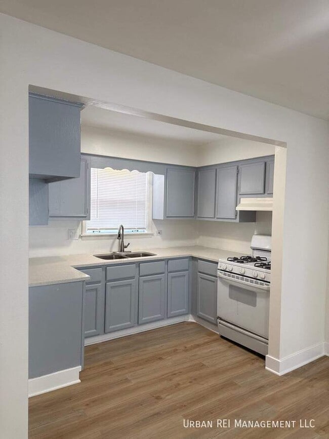 Photo - 17385 70th Ave Unit D - Classic