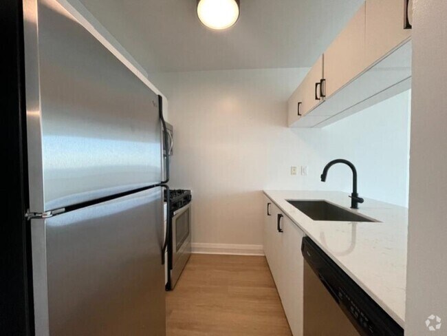 Building Photo - 1 bedroom in New York NY 10018 Unit 11 Rental