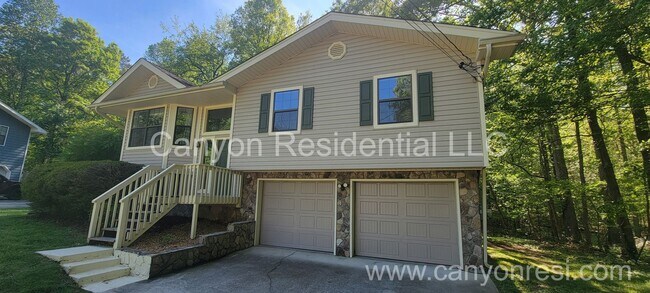 Charming 3-Bedroom Home in Prime Location ... - Charming 3-Bedroom Home in Prime Location ...
